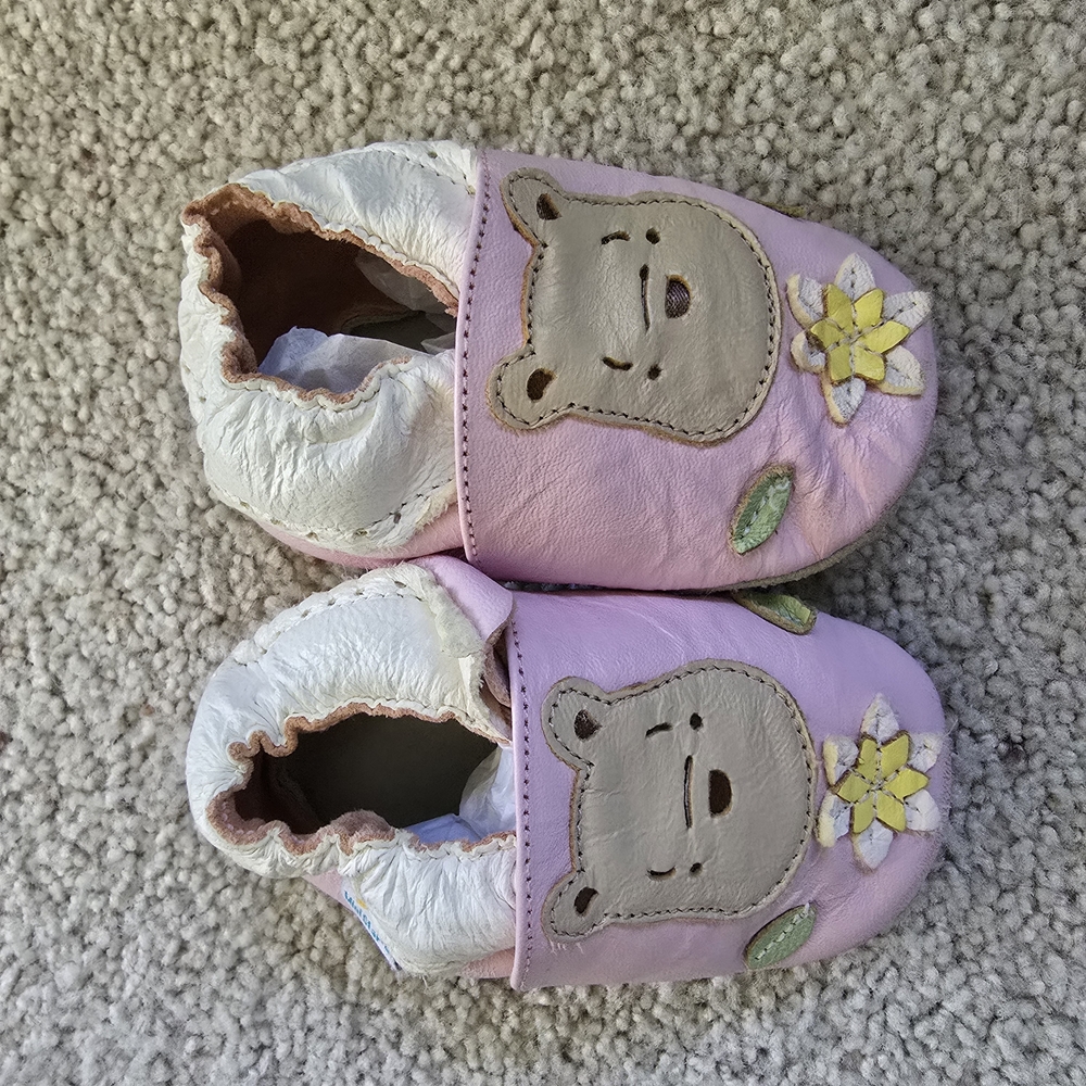 👶Adorable Pink Baby Shoes with Bear Design